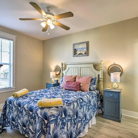 Villa Breezy Galveston House With 2 Decks And Ocean Views!